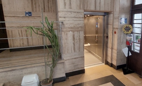A small elevator is also in operation. The elevator replacement has been completed.